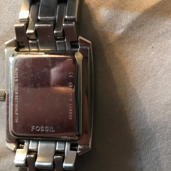Women’s Fossil Watch - Picture 4 of 5